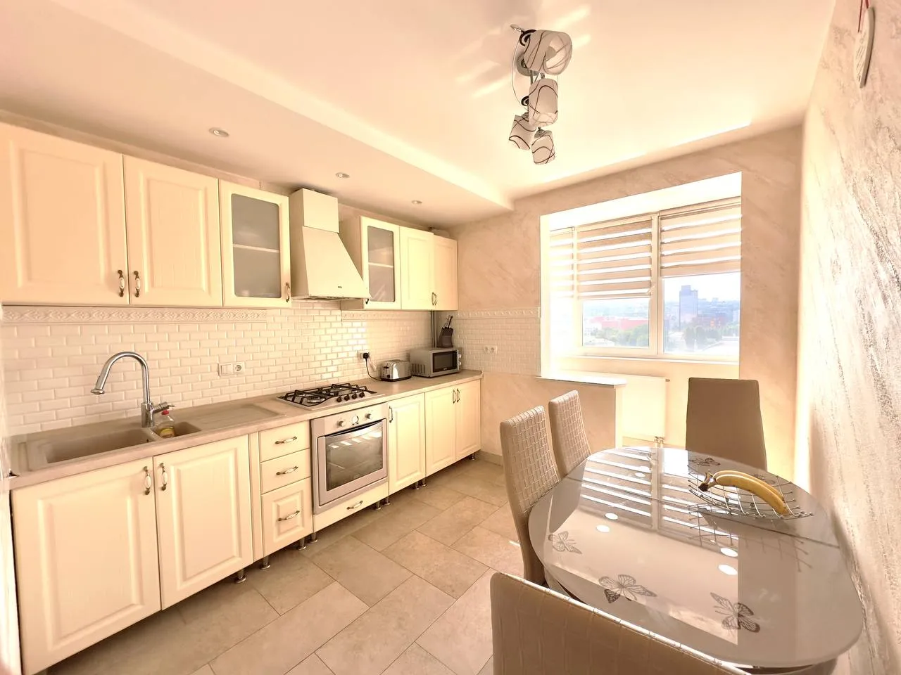 2-bedroom apartment, 92 m² — Image 2
