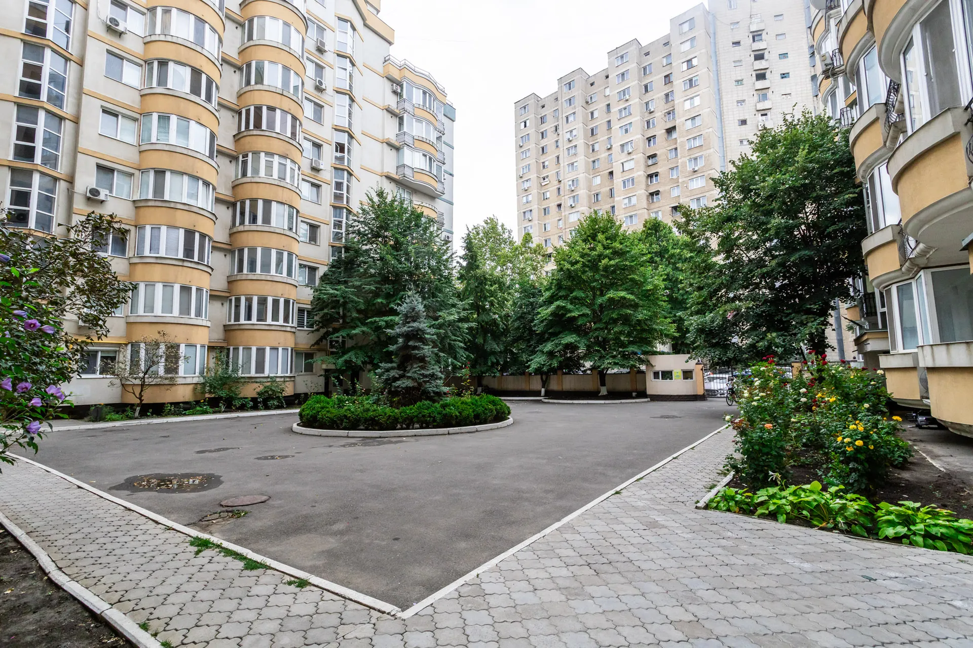 Торговое помещение, 42 м² — Изображение 1