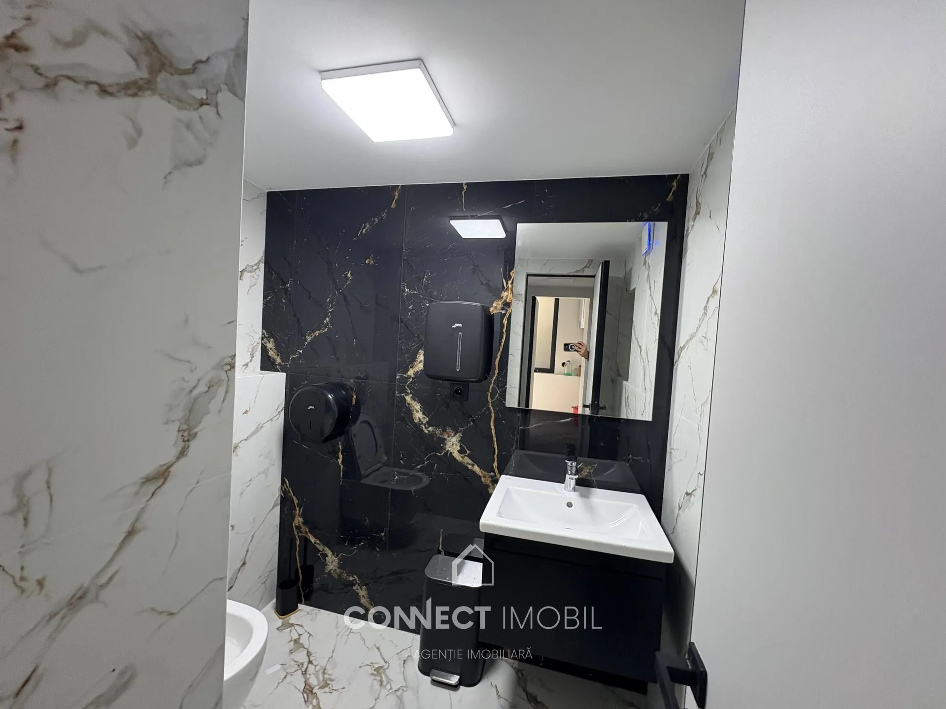 Spațiu cu destinație liberă, 150 m² — Imagine 2
