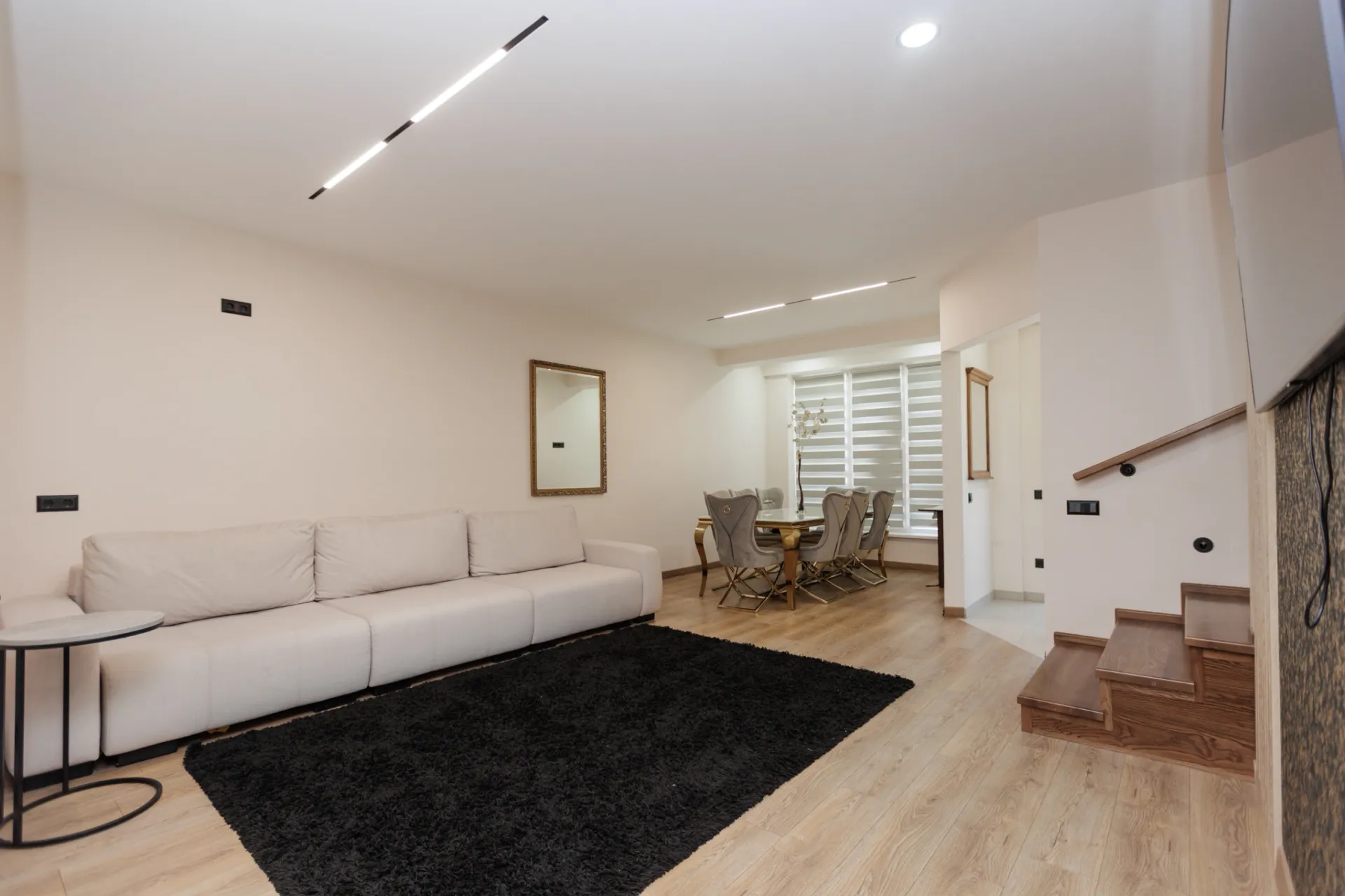 3-etaje casă, 200 m² — Imagine 1