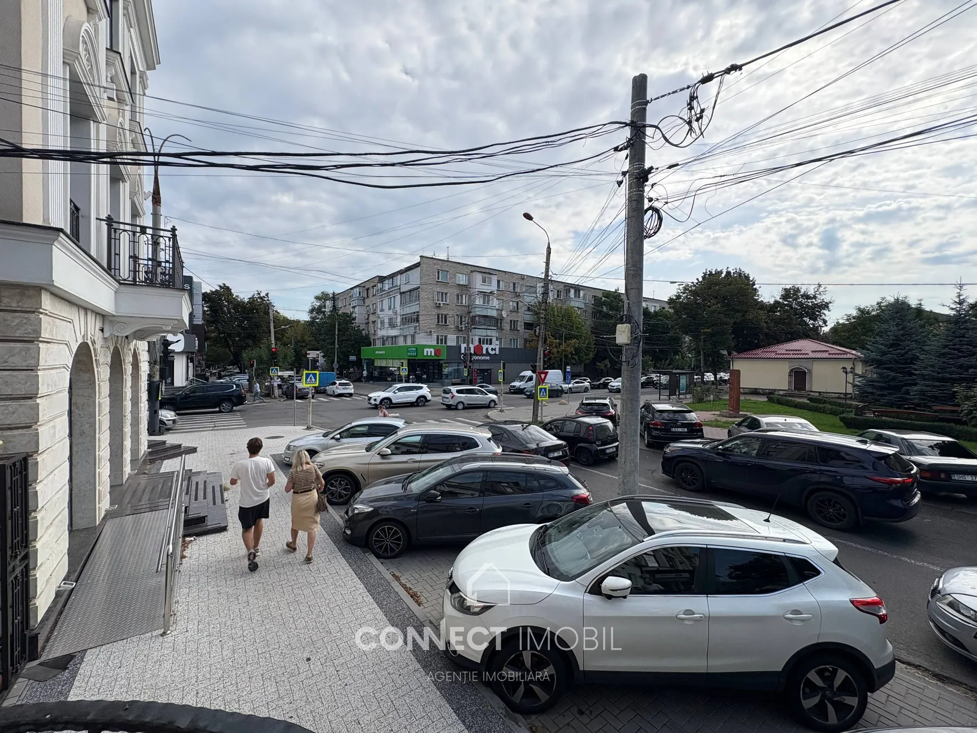 Spațiu comercial, 27 m² — Imagine 1