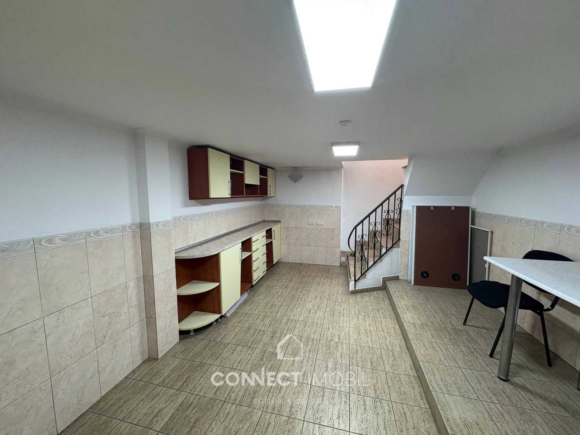 Spațiu comercial, 27 m² — Imagine 2