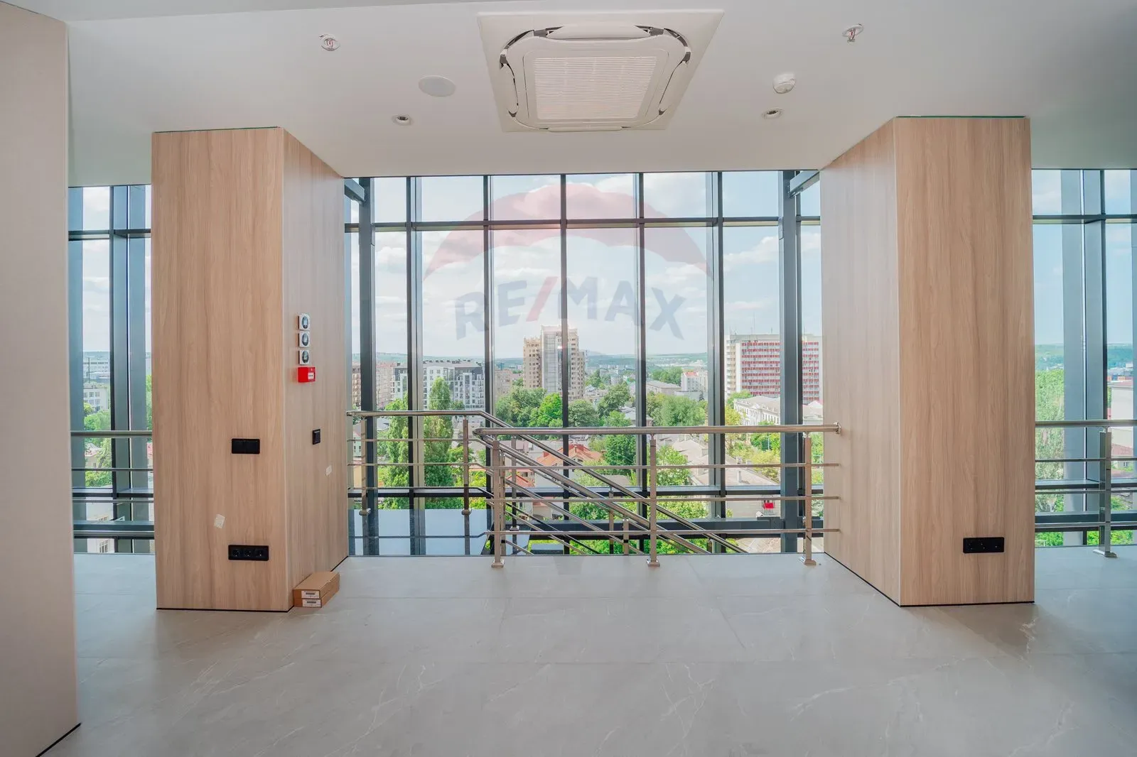 1-bedroom office, 170 m² — Image 11