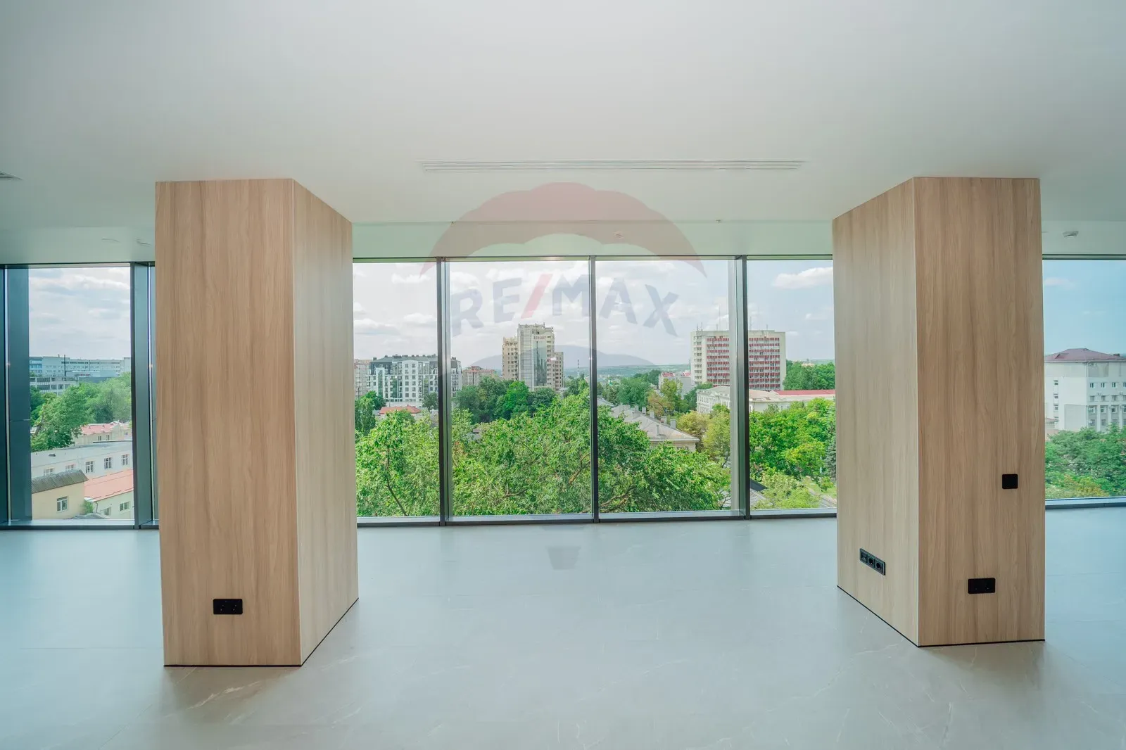 1-bedroom office, 120.7 m² — Image 2