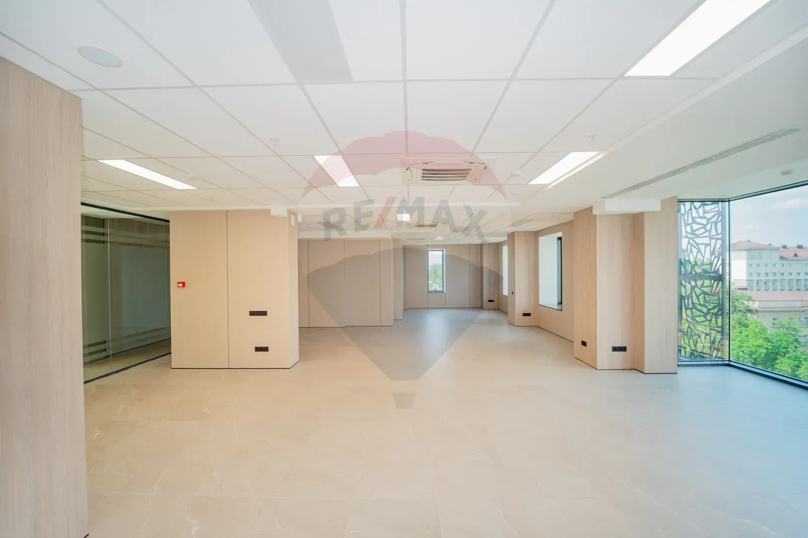 1-bedroom office, 120.7 m² — Image 3