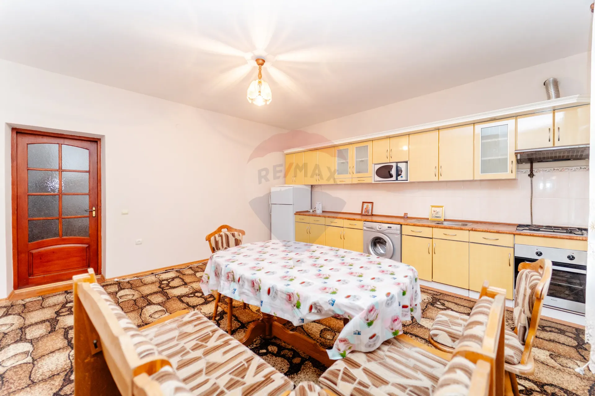 3-floor house, 315 m² — Image 12