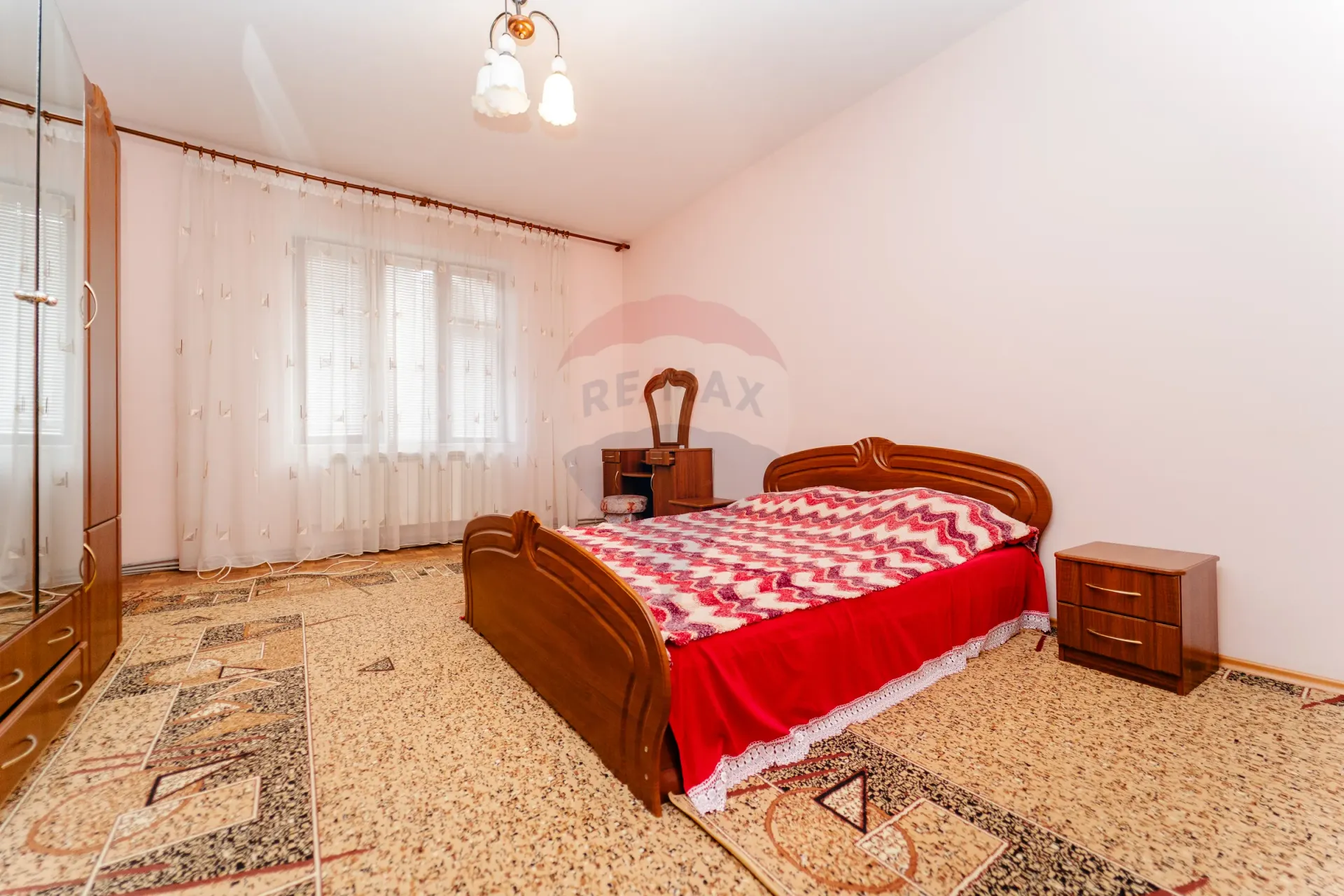 3-floor house, 315 m² — Image 4