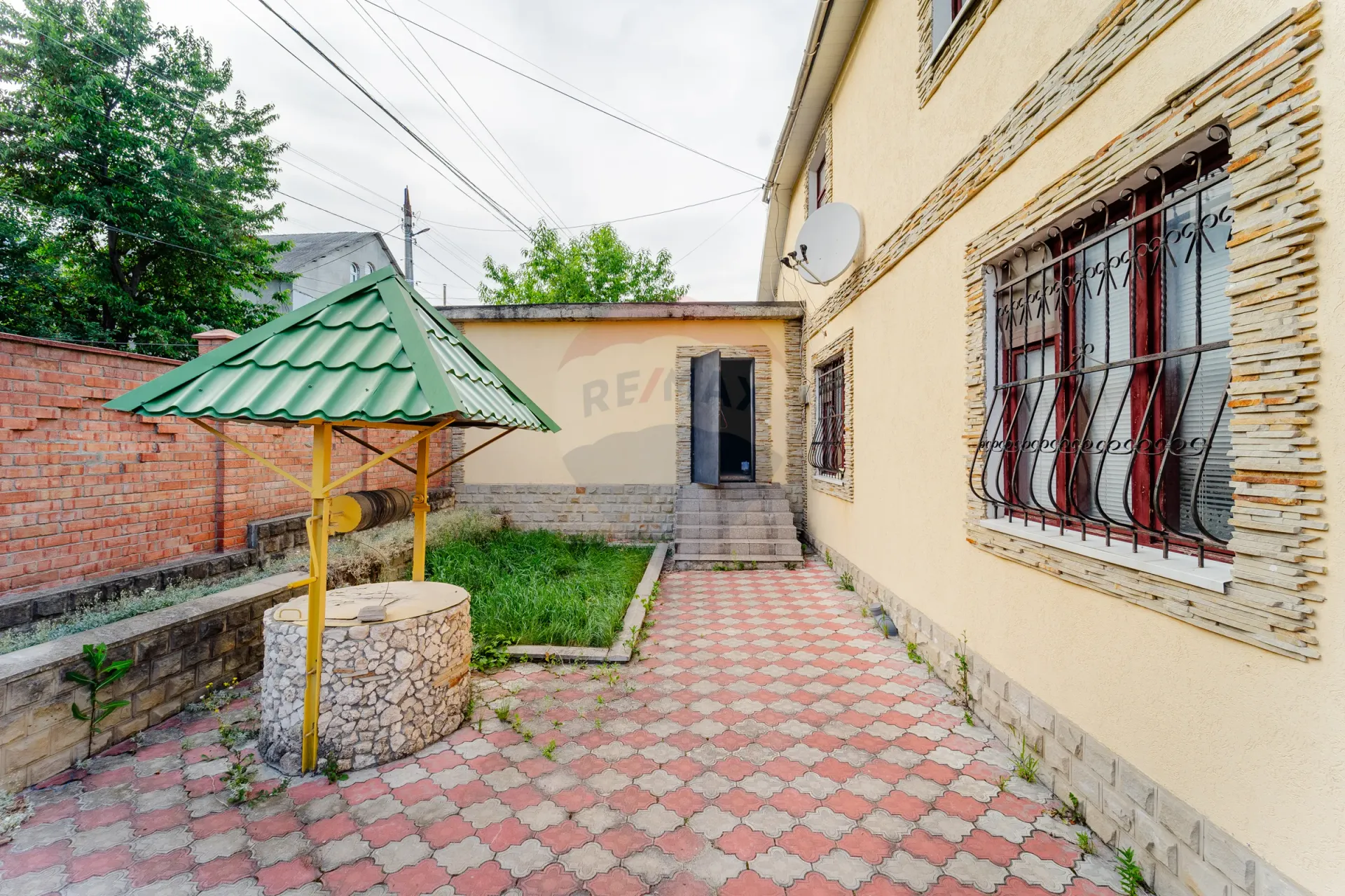 3-floor house, 315 m² — Image 11