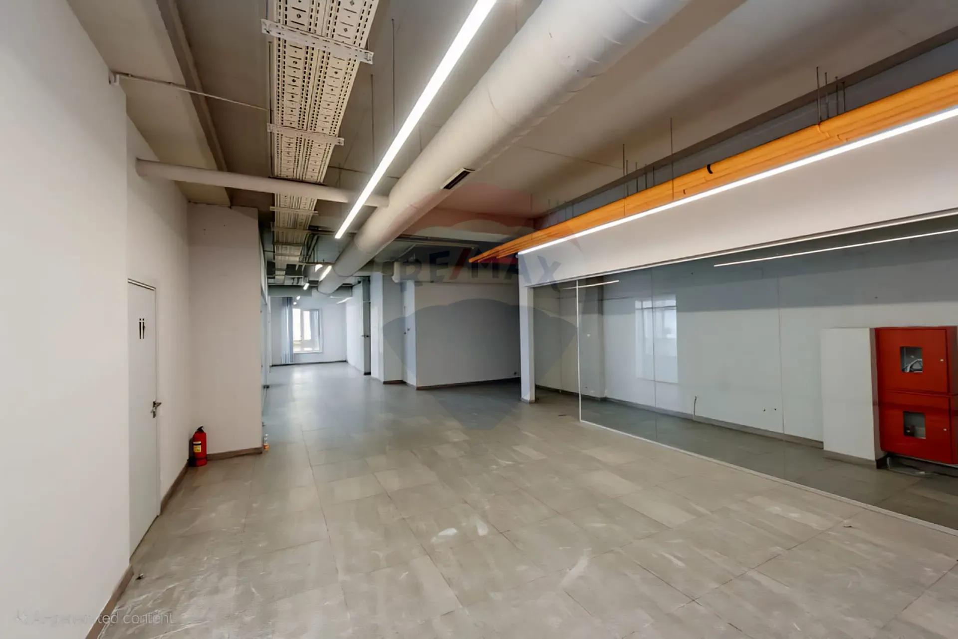 7-bedroom office, 645 m² — Image 12