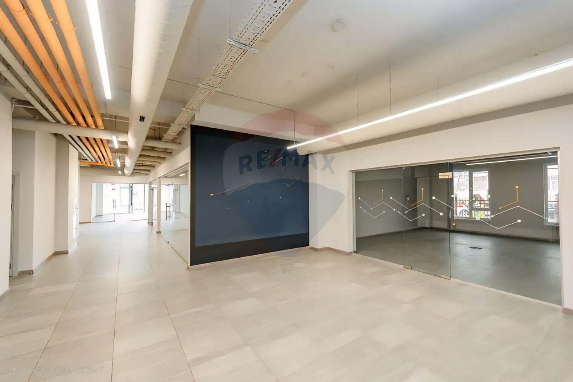 7-bedroom office, 645 m² — Image 8