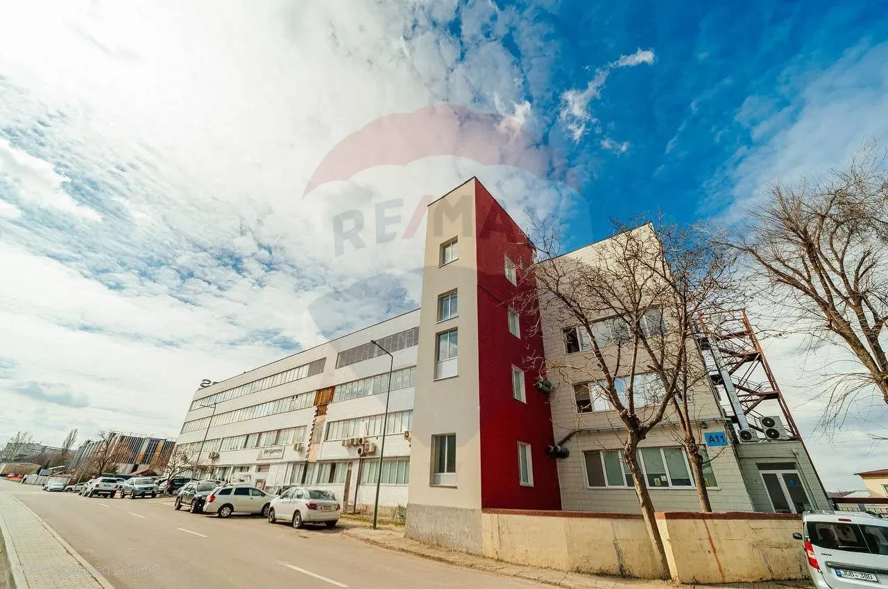 Free-purpose property, 650 m² — Image 3