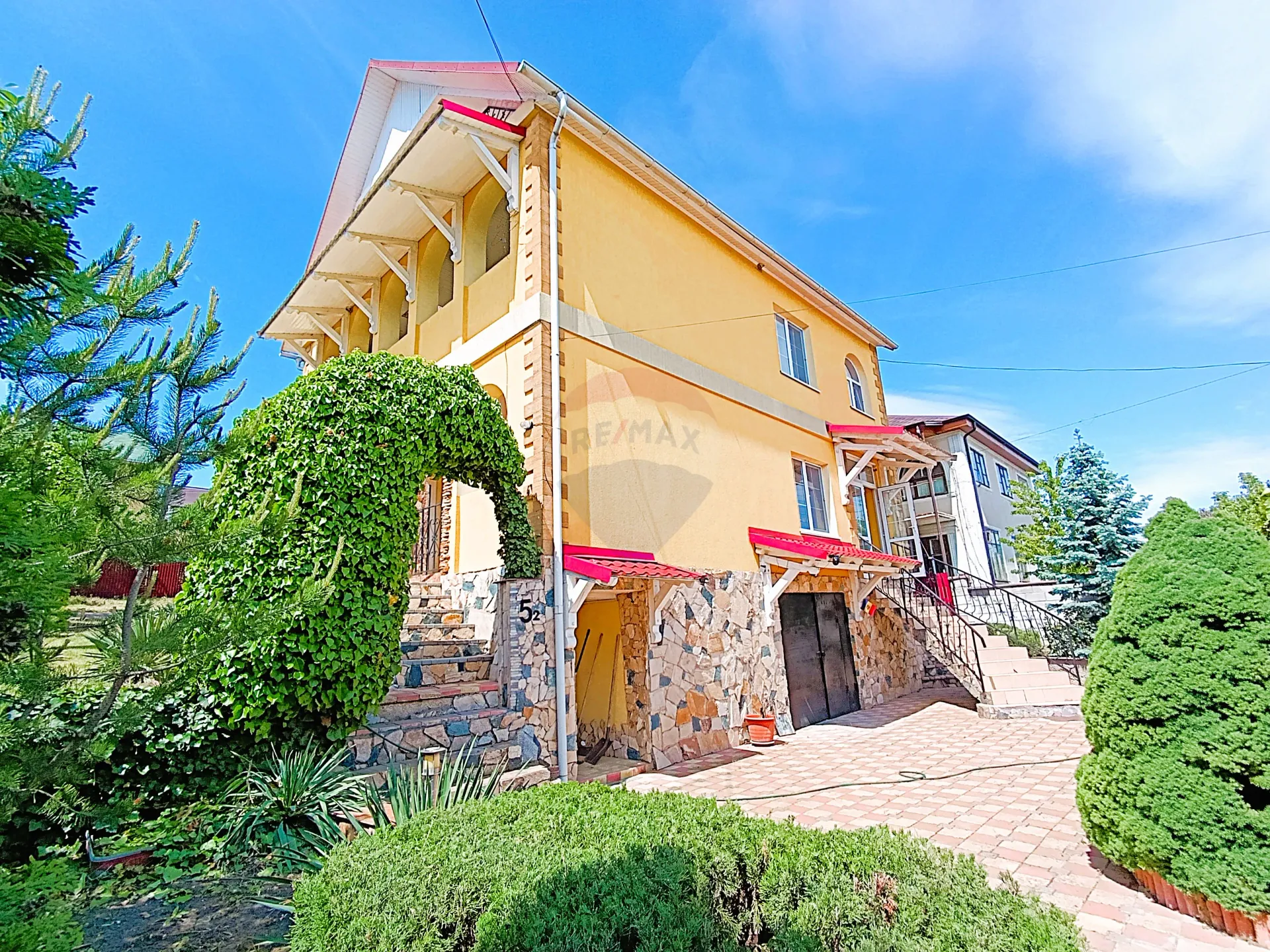 2-floor house, 195 m² — Image 16