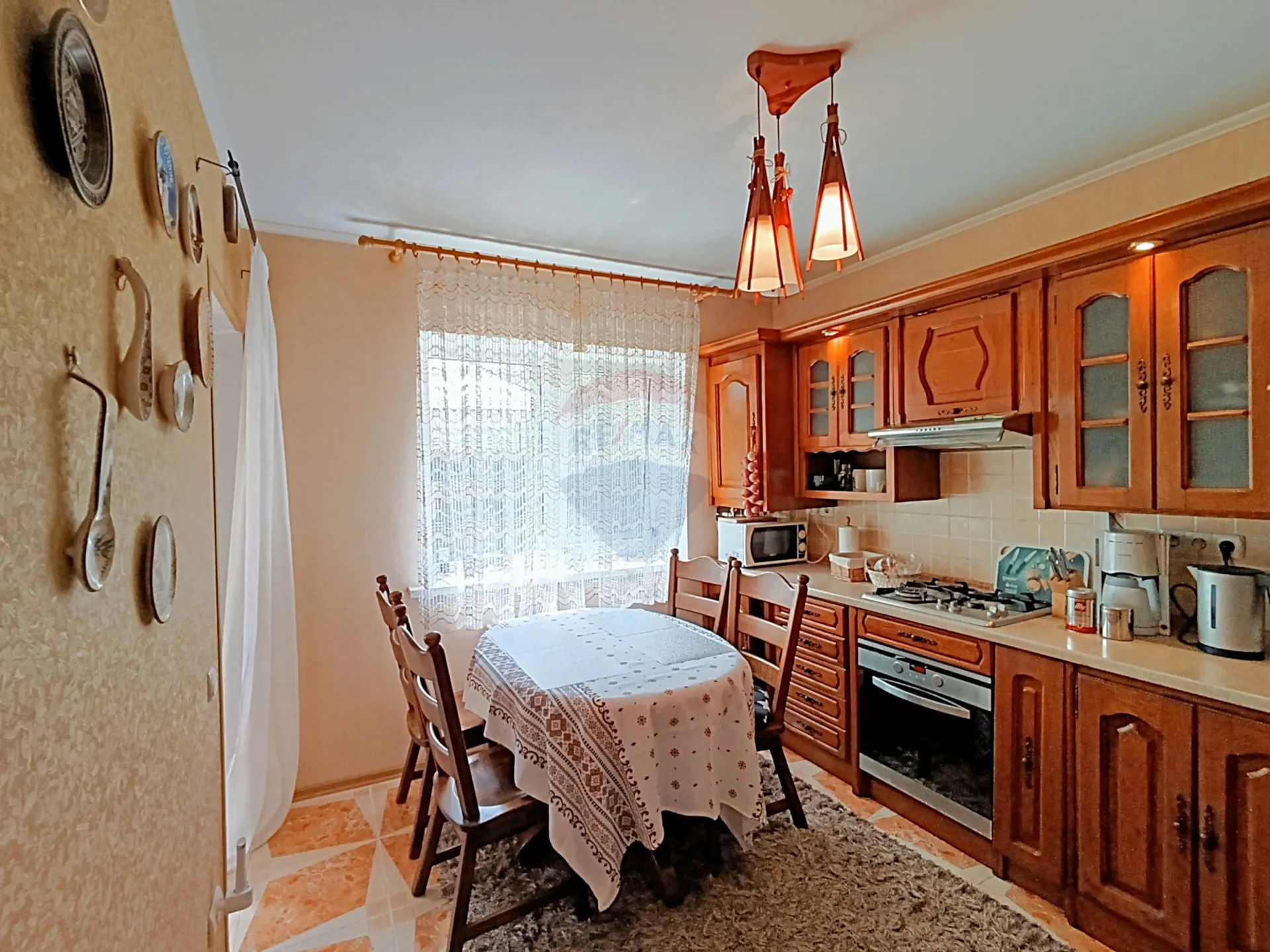 2-floor house, 195 m² — Image 2