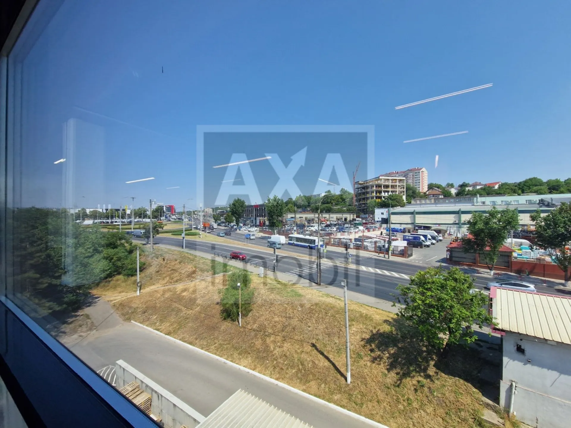 Spațiu comercial, 305 m² — Imagine 4