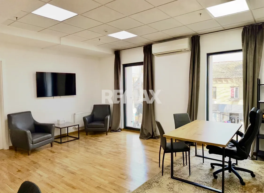 1-bedroom office, 40 m² — Image 1