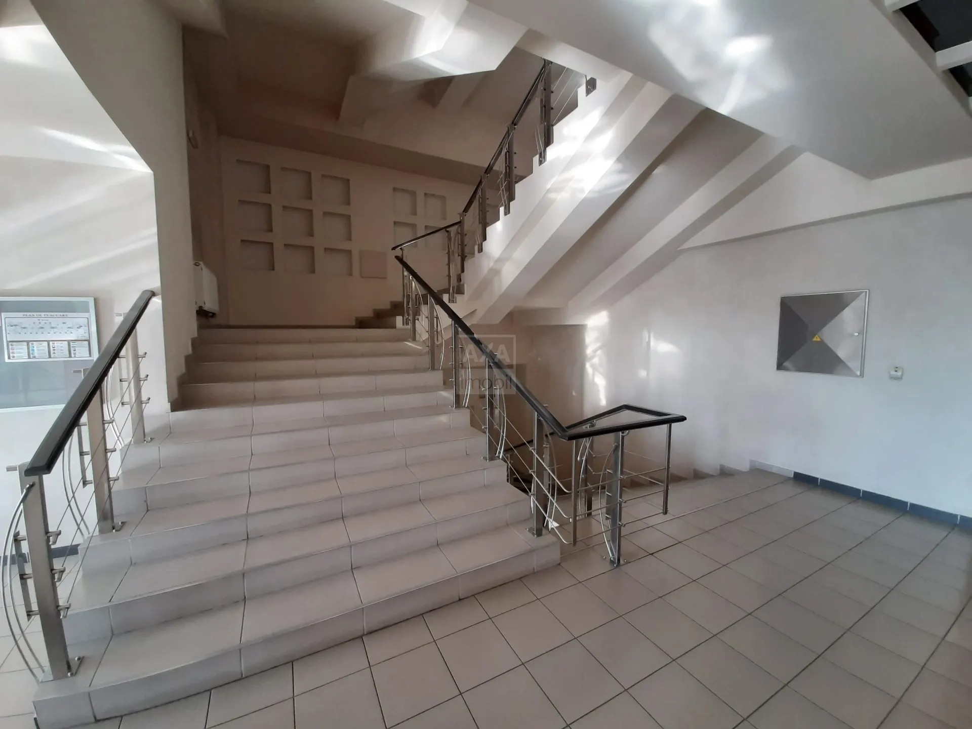 1-camere birou, 72 m² — Imagine 3