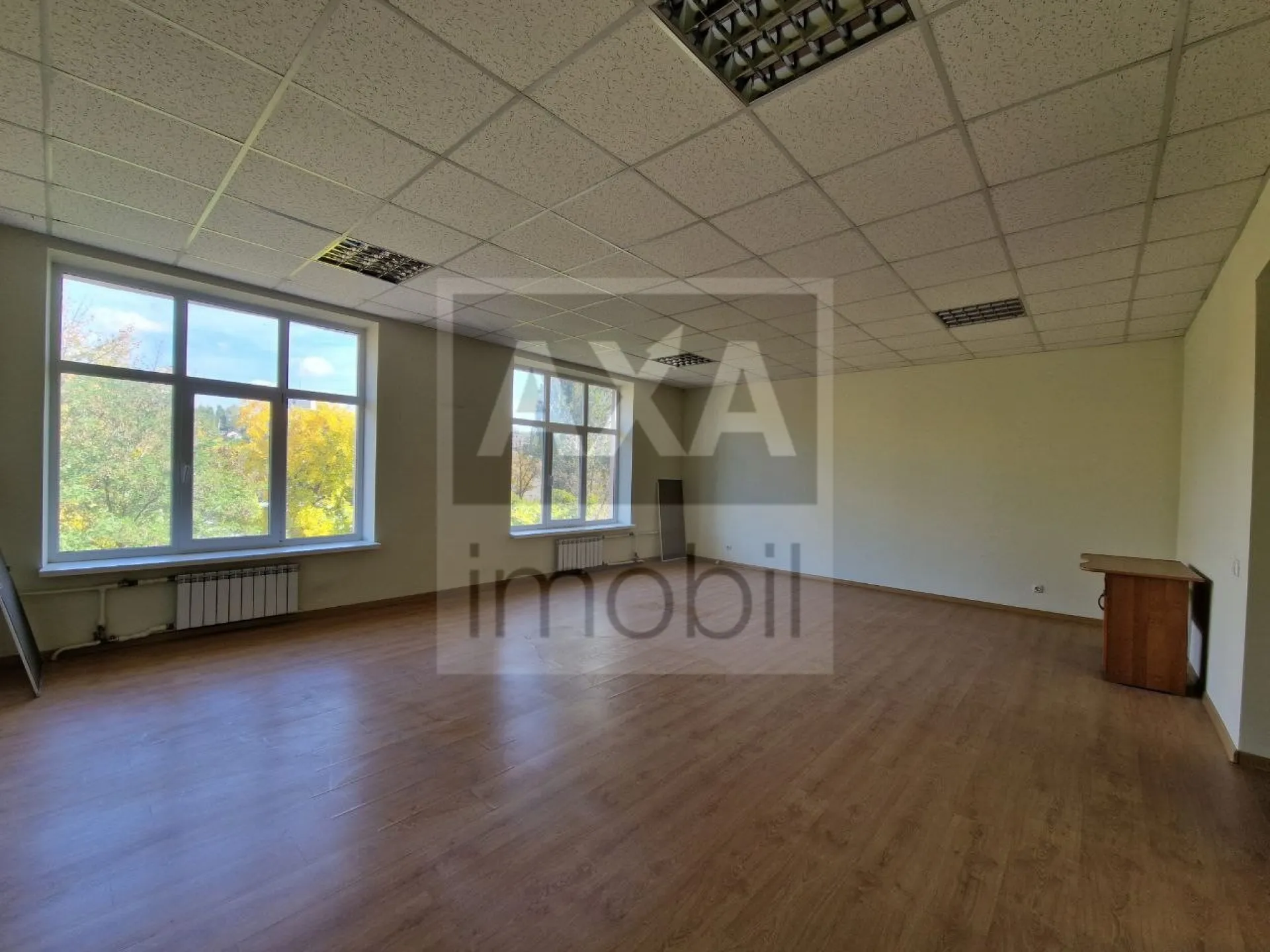 1-camere birou, 56 m² — Imagine 1