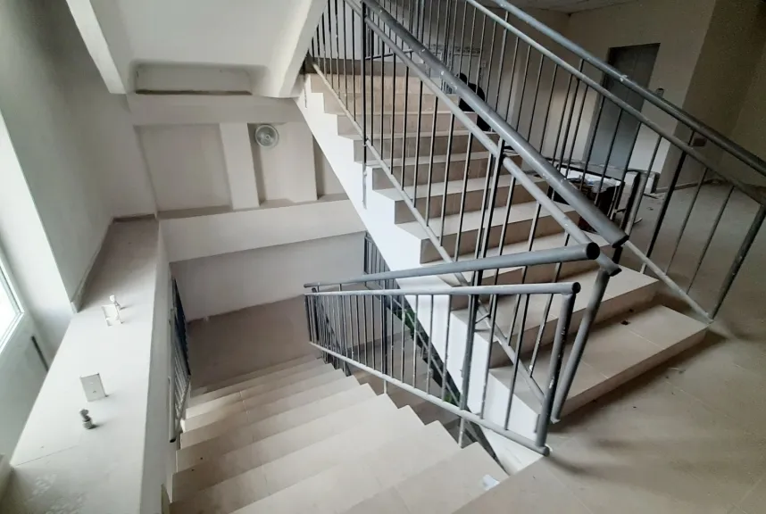 1-bedroom office, 300 m² — Image 3