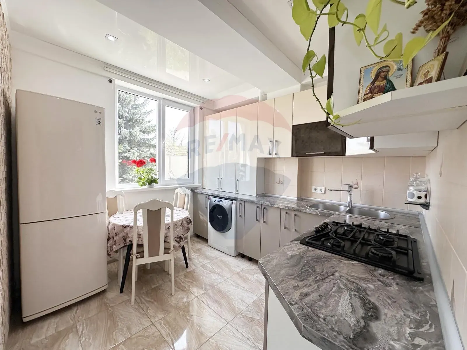 1-bedroom apartment, 42 m² — Image 2