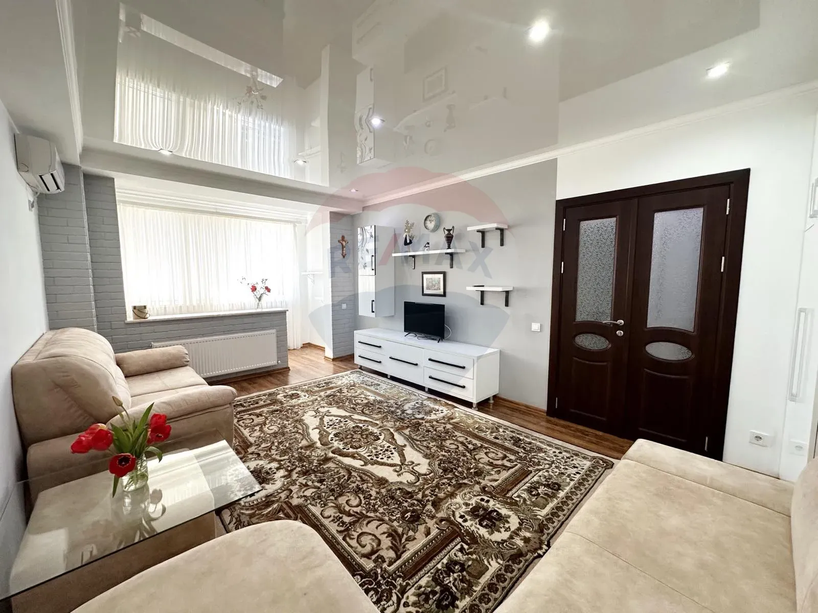 1-bedroom apartment, 42 m² — Image 1