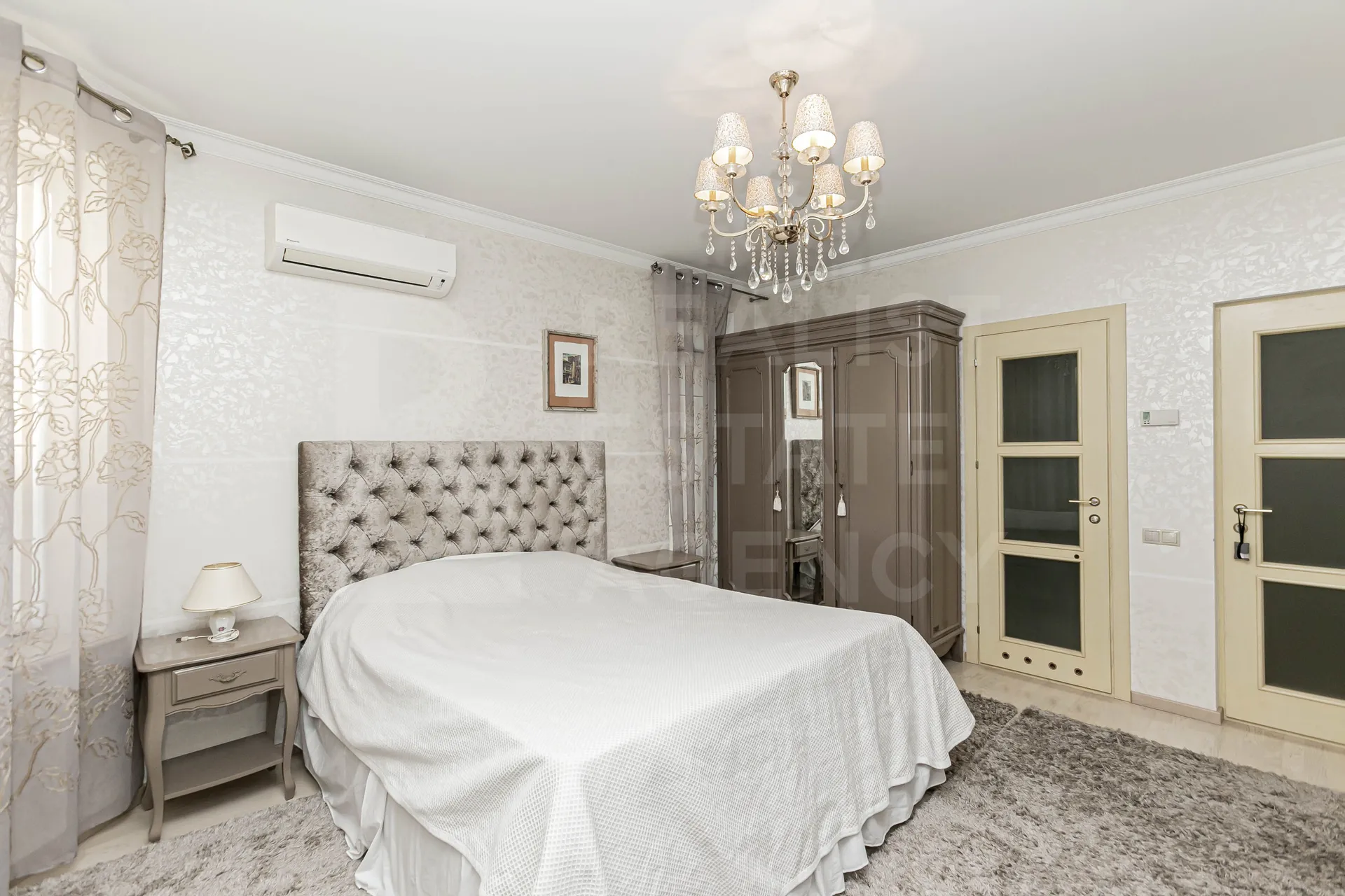 3-этажный дом, 5 комнат, 180 м² — Изображение 3