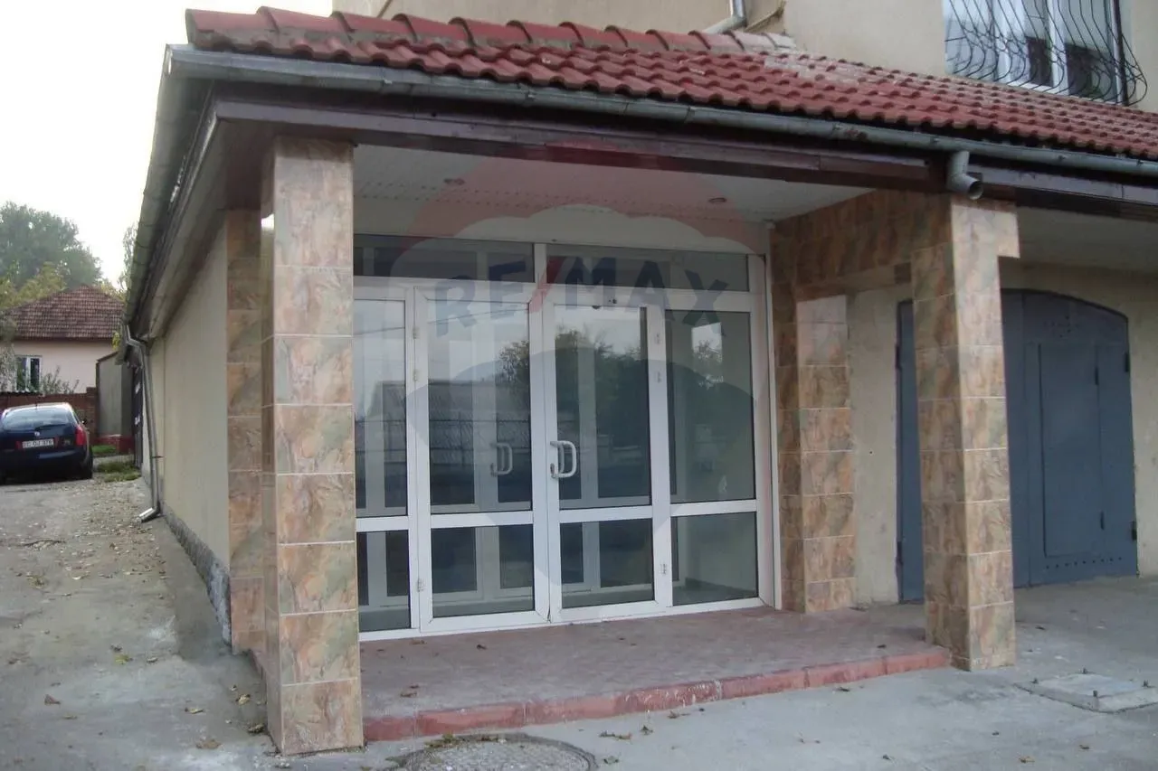 Free-purpose property, 200 m² — Image 4