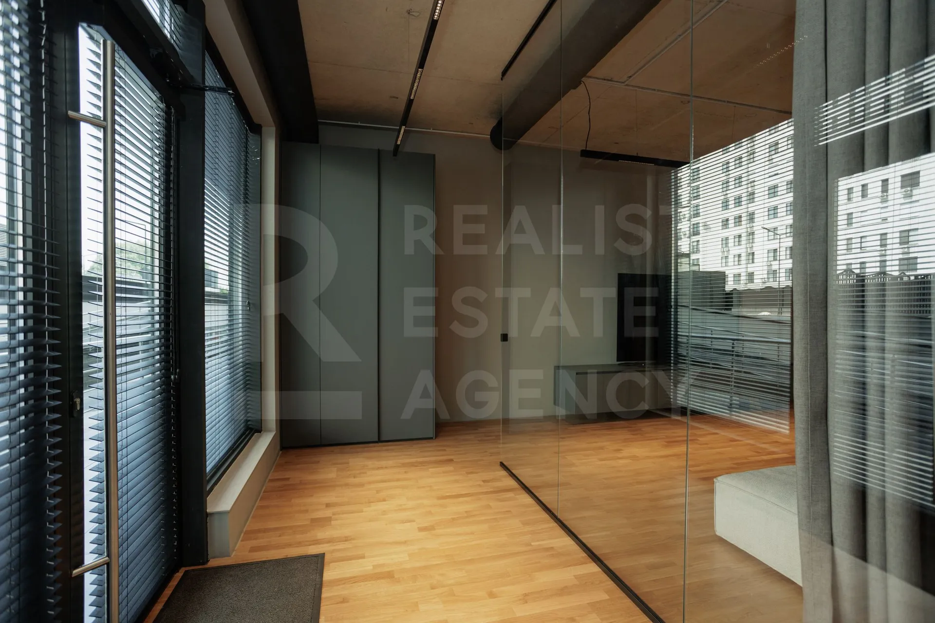 Trade space, 81.4 m² — Image 1