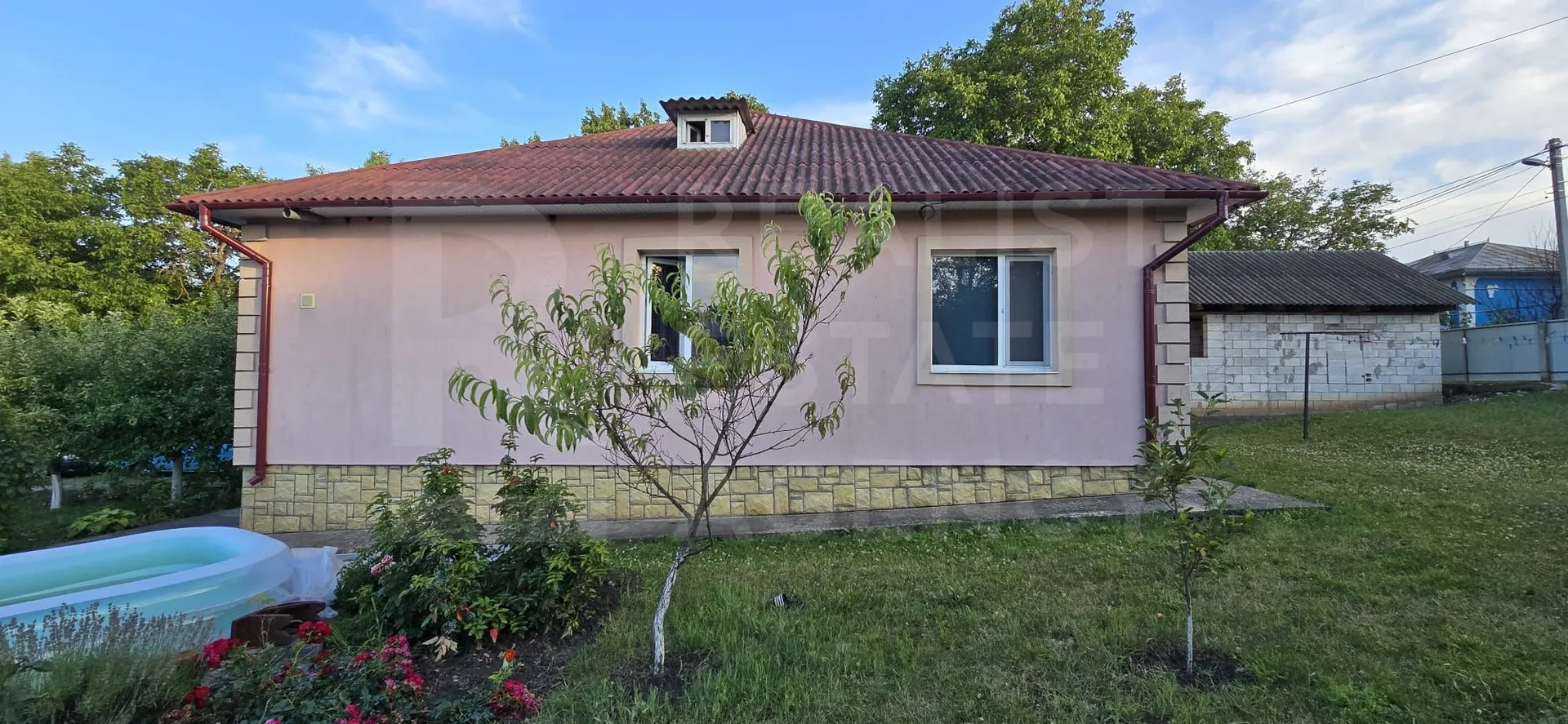 2-этажный дом, 4 комнаты, 187 м² — Изображение 1