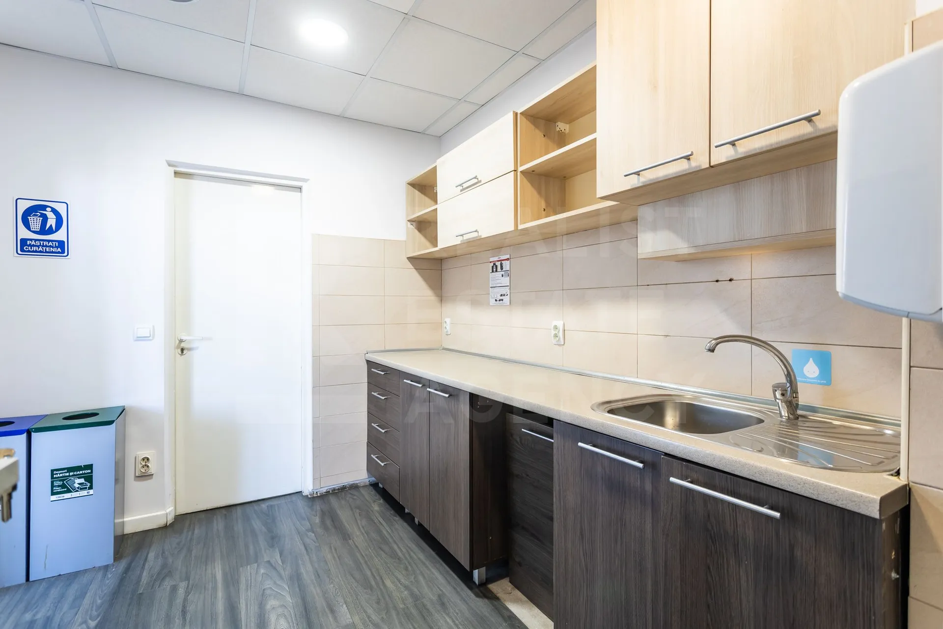 11-camere birou, 613.4 m² — Imagine 2