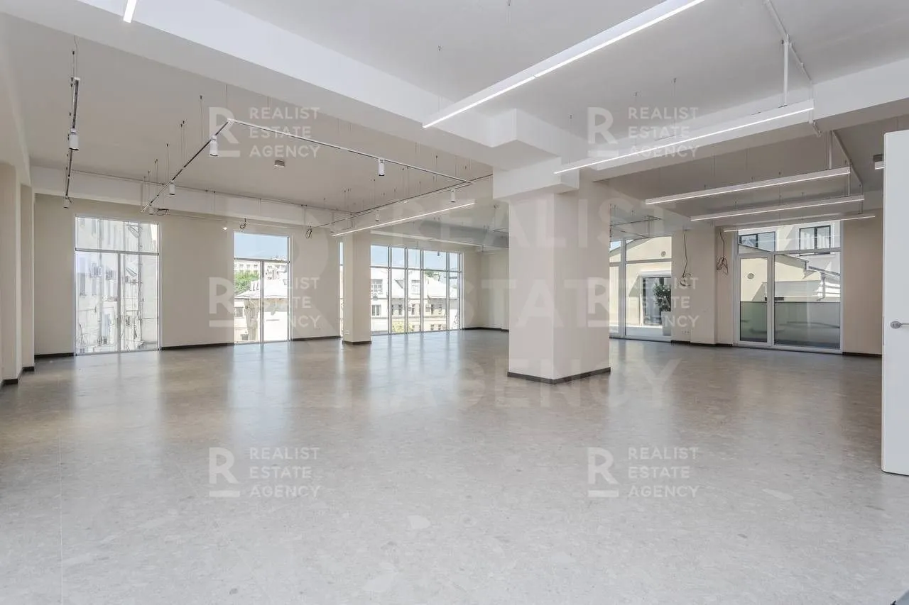 1-комнатный офис, 185 м² — Изображение 1