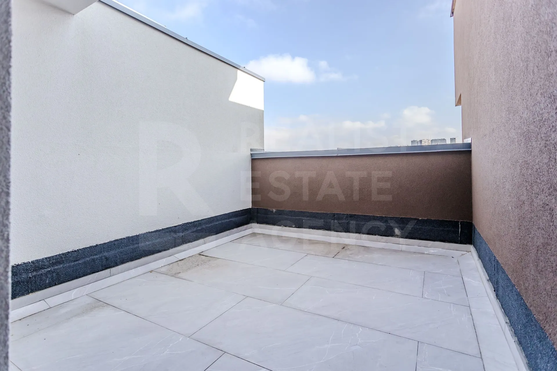 4-bedroom apartment, 107.1 m² — Image 3