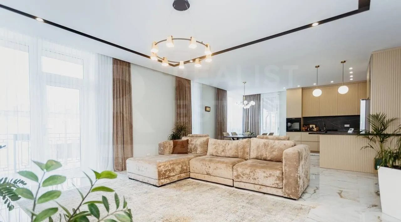 2-этажный дом, 5 комнат, 300 м² — Изображение 3