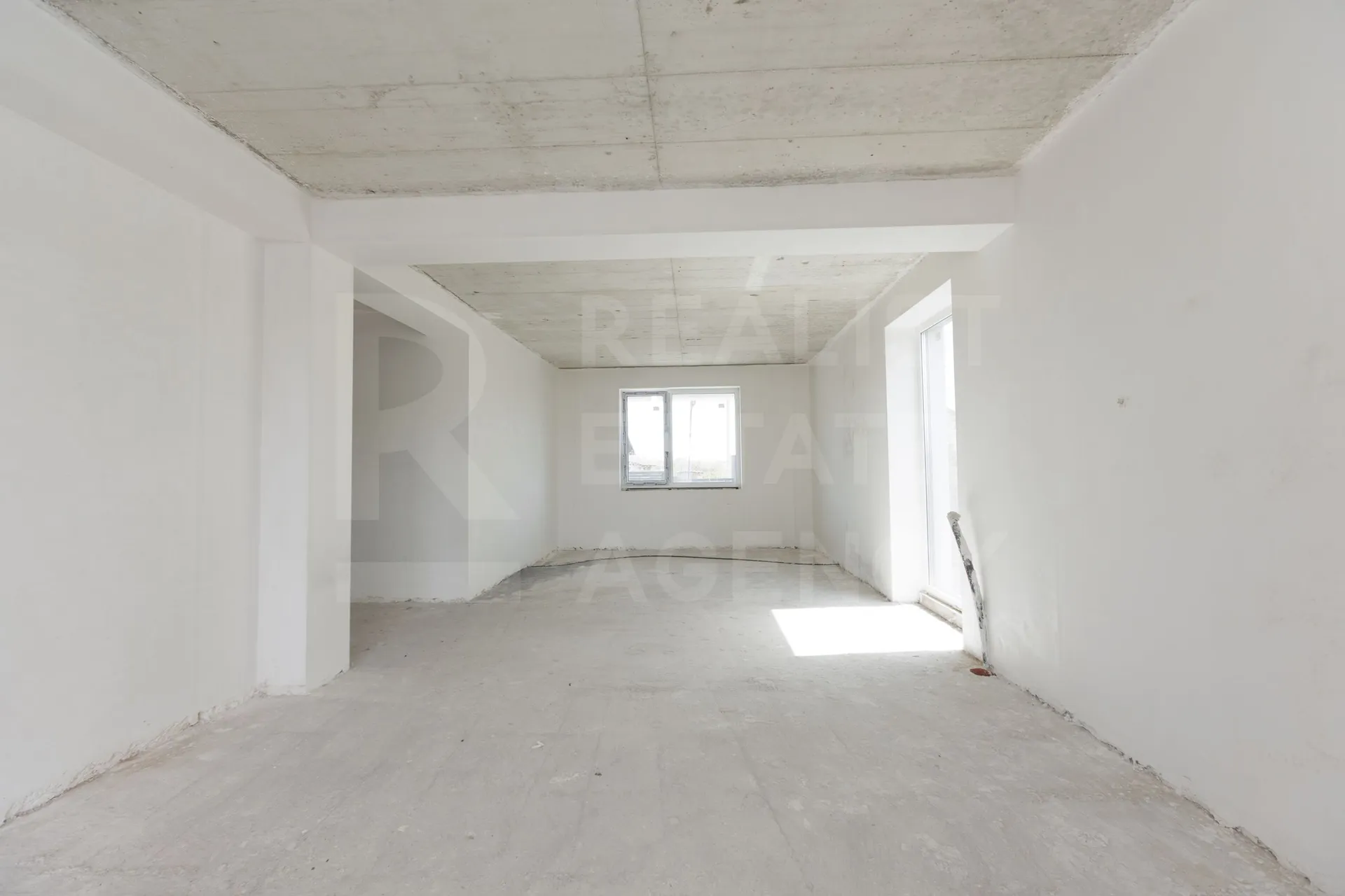 2-этажный дом, 4 комнаты, 165 м² — Изображение 2