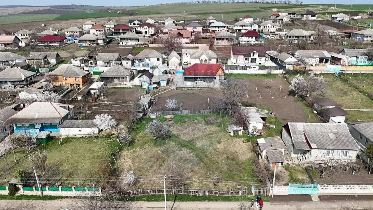 Land, 10 ares — Image 1