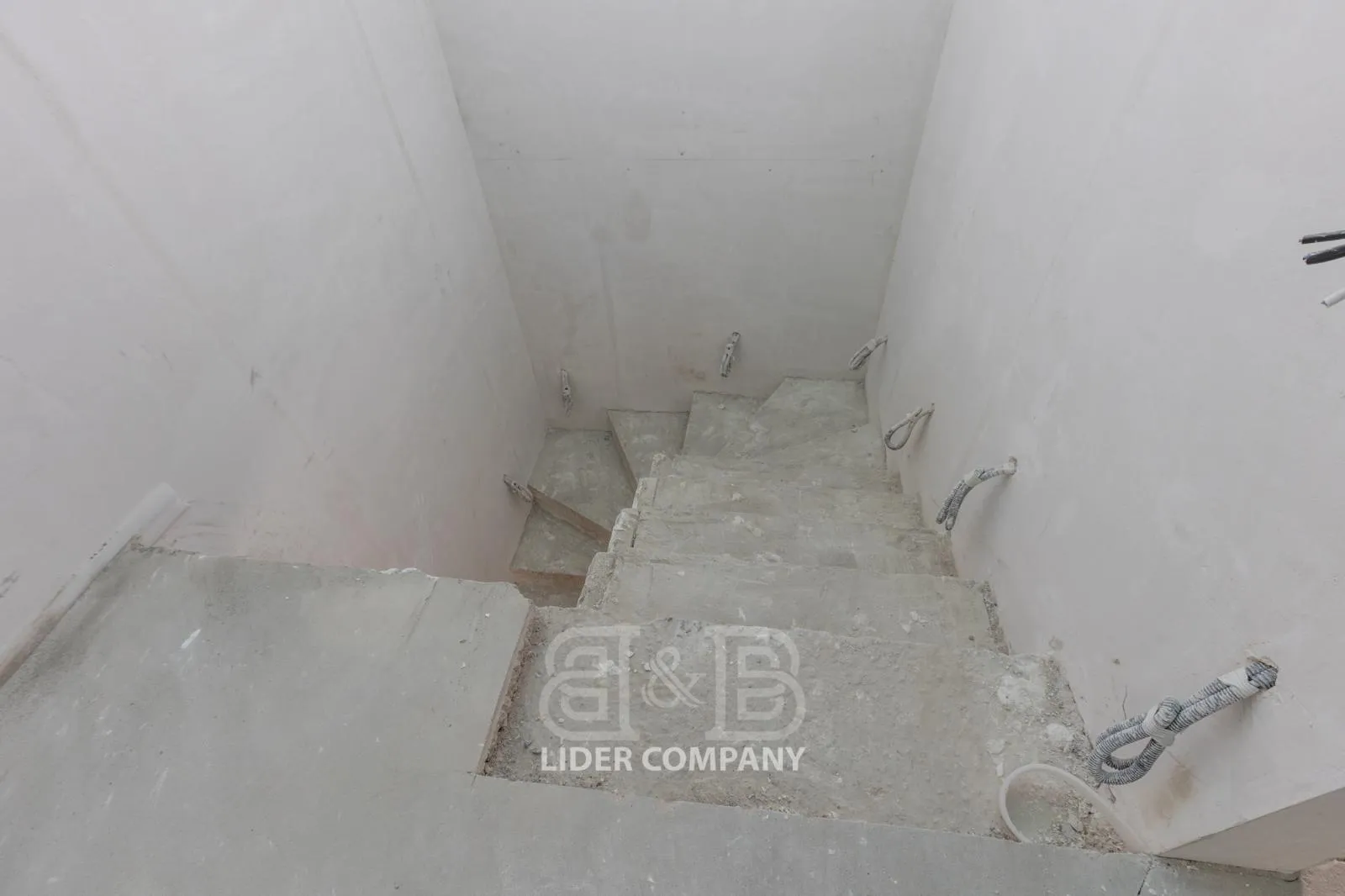 2-этажный дом, 4 комнаты, 136 м² — Изображение 4