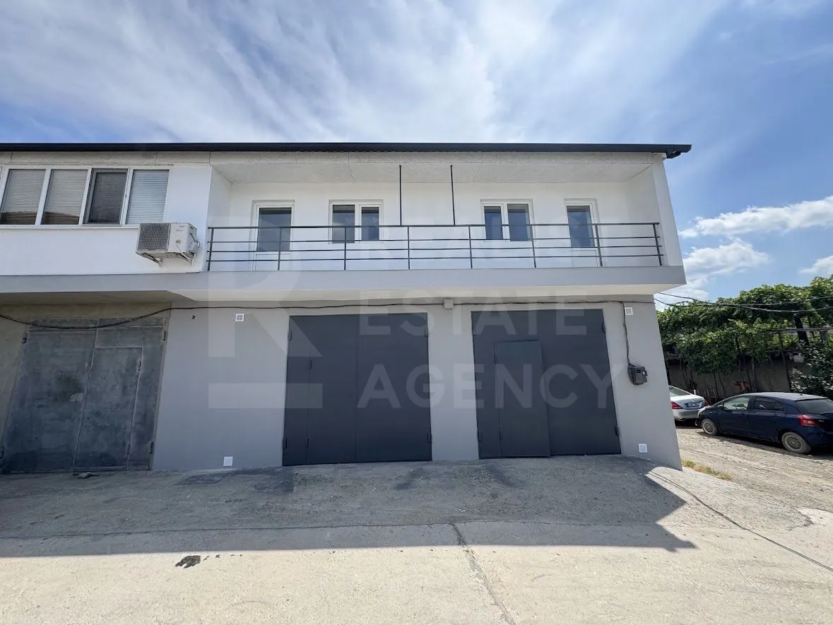 Warehouse, 288 m² — Image 1