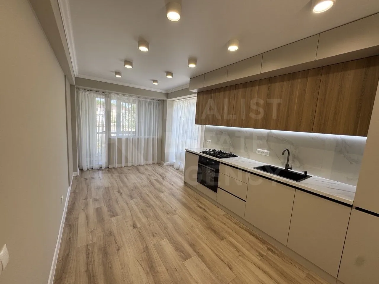 3-camere apartament, 65 m² — Imagine 1