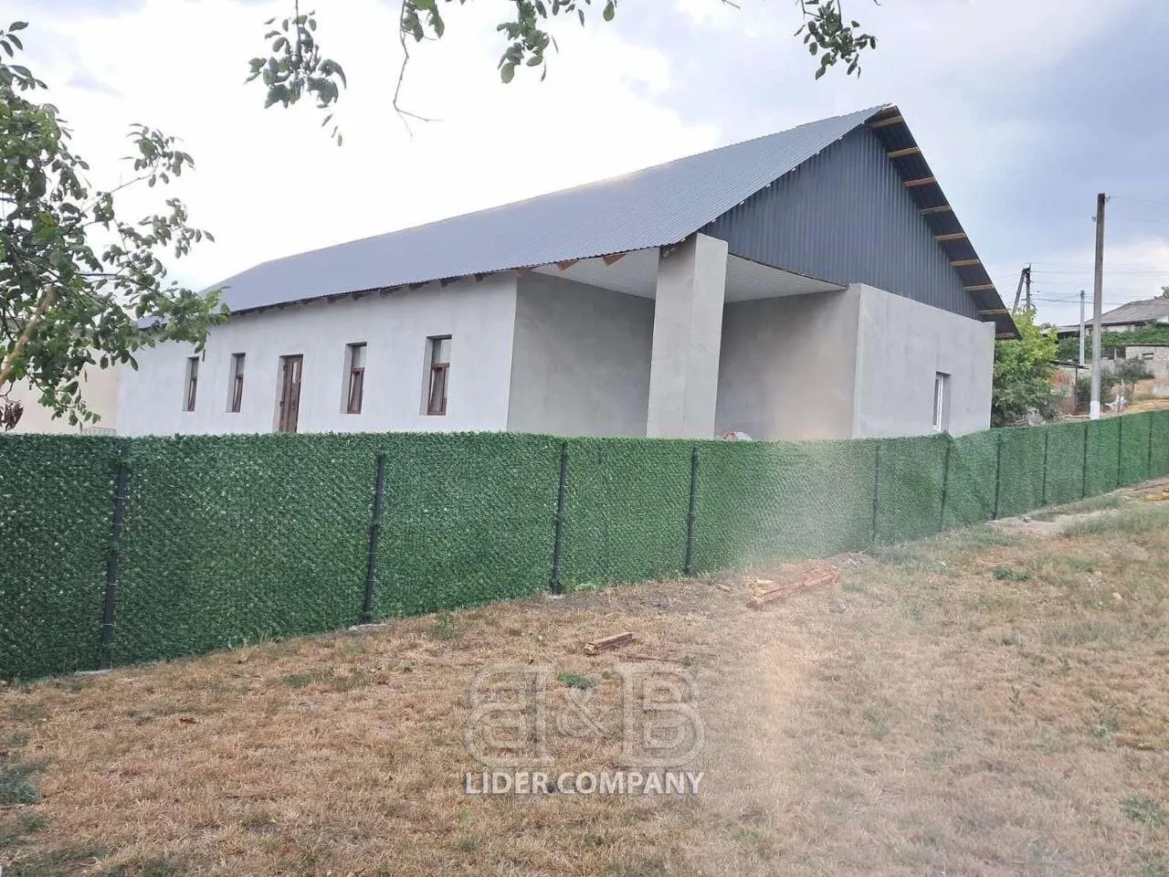 1-floor house, 4 rooms, 220 m² — Image 1