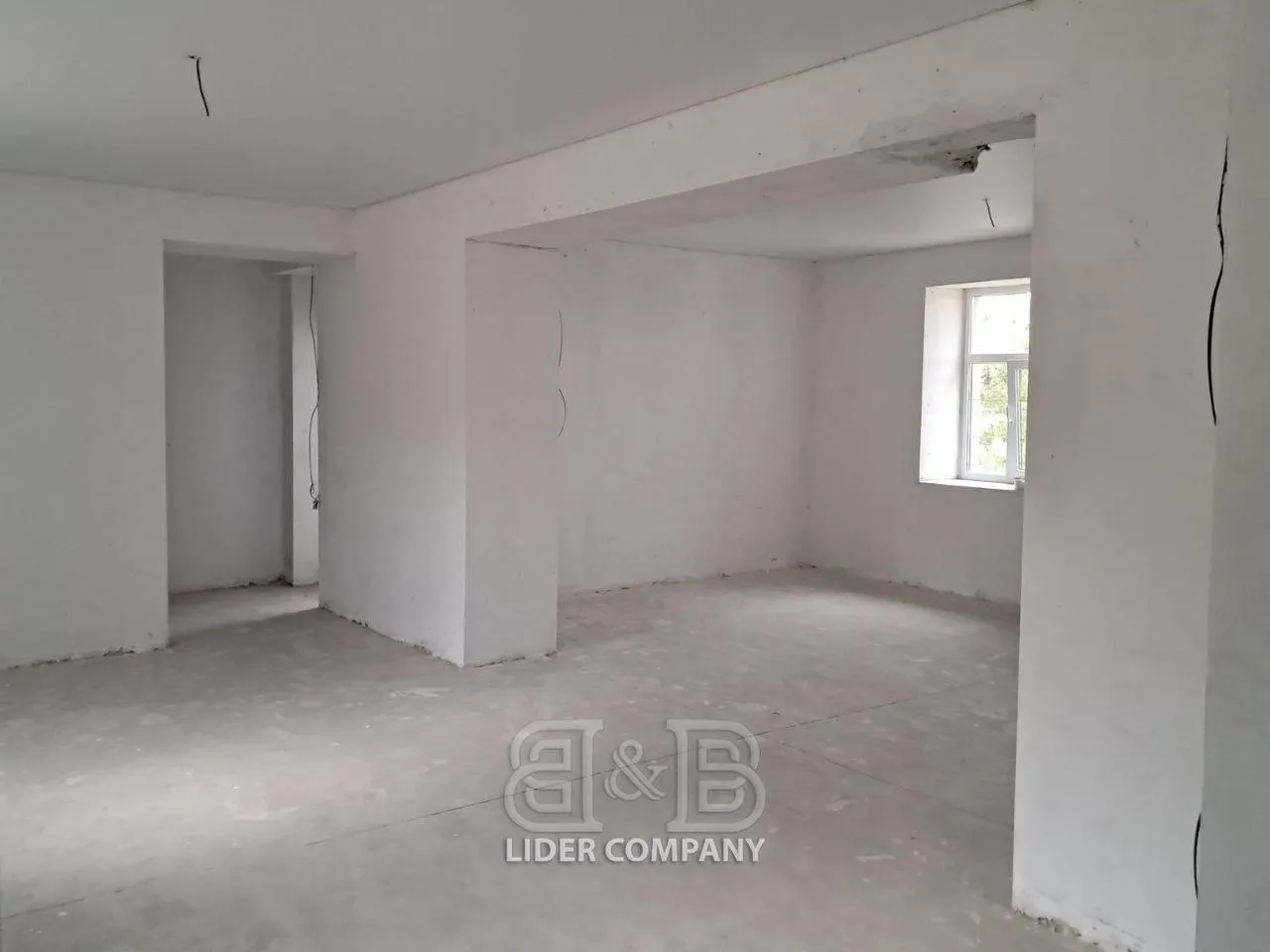 1-floor house, 4 rooms, 220 m² — Image 2