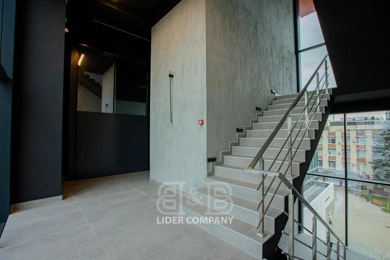 Commercial space, 1 000 m² — Image 3