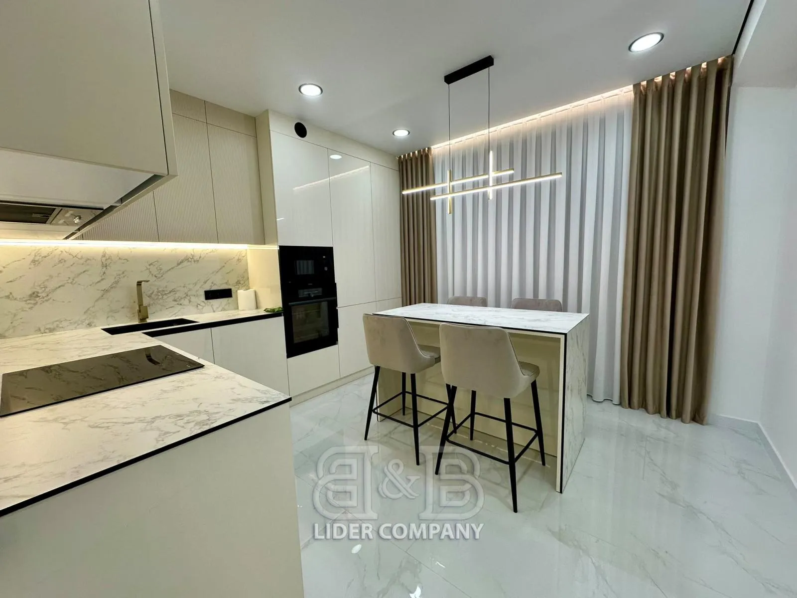 3-этажный дом, 3 комнаты, 264 м² — Изображение 2