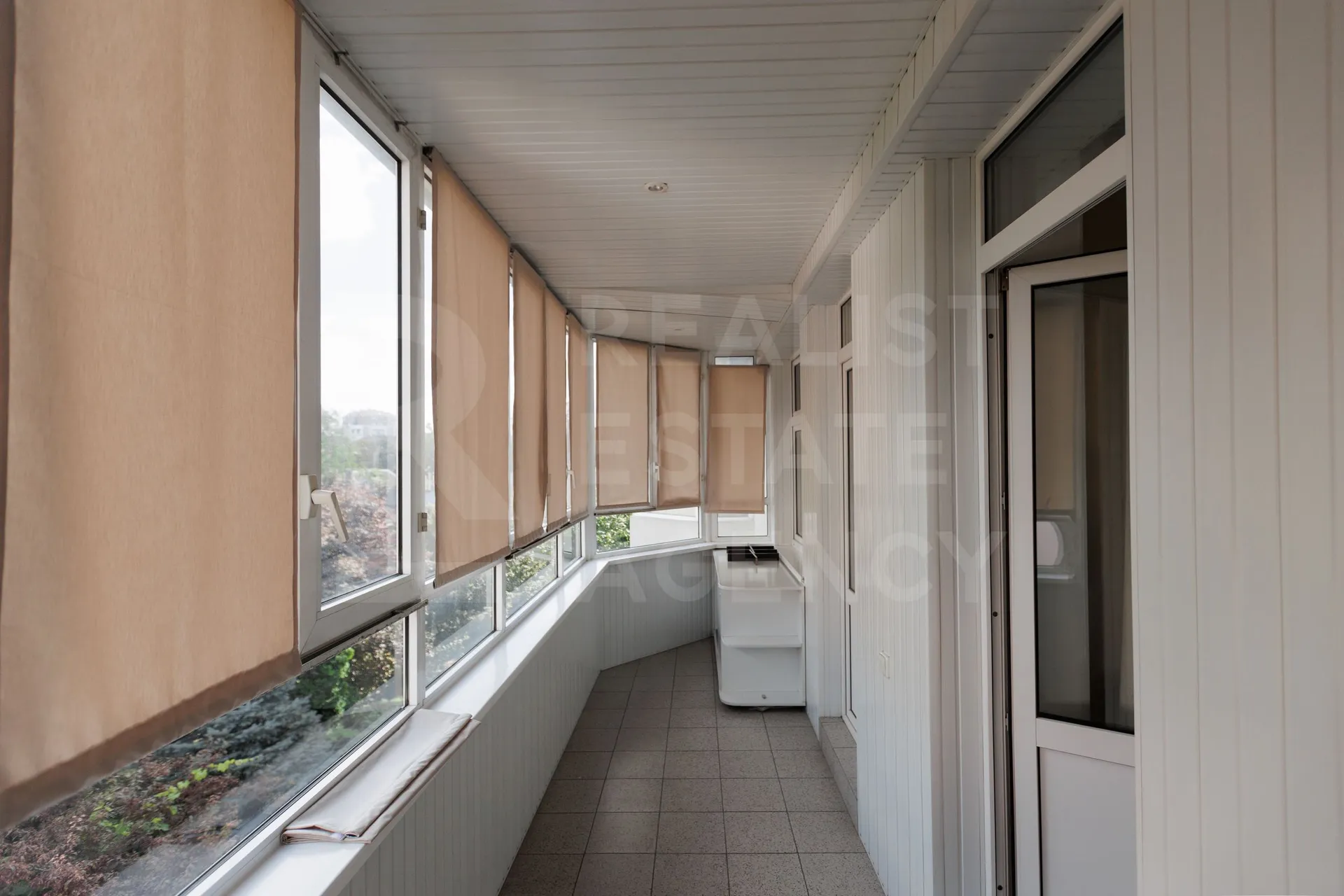 4-bedroom apartment, 156 m² — Image 4