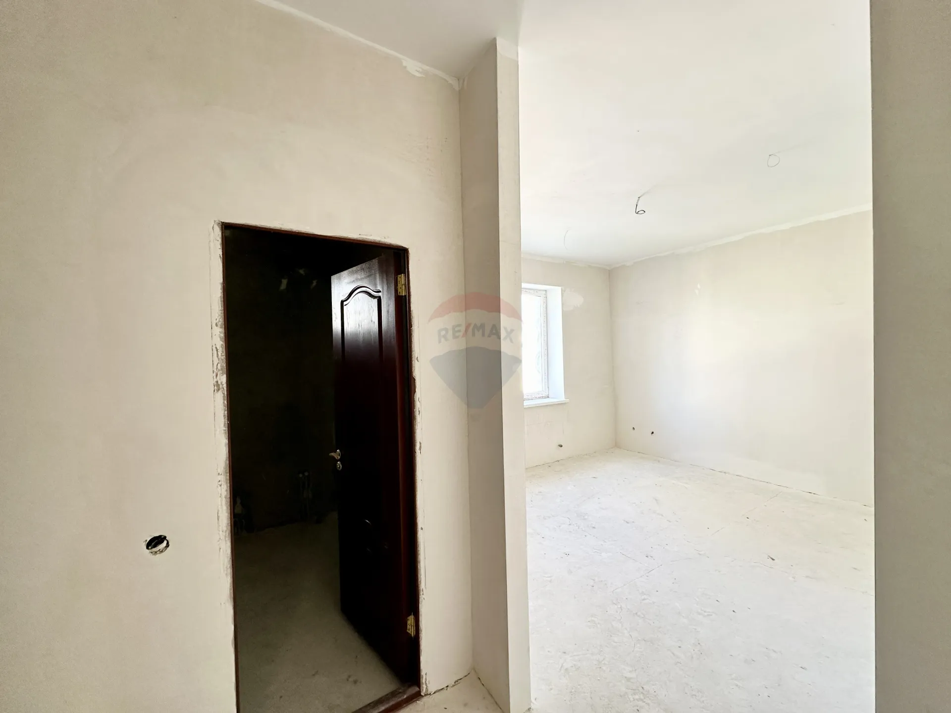 Free-purpose property, 800 m² — Image 9