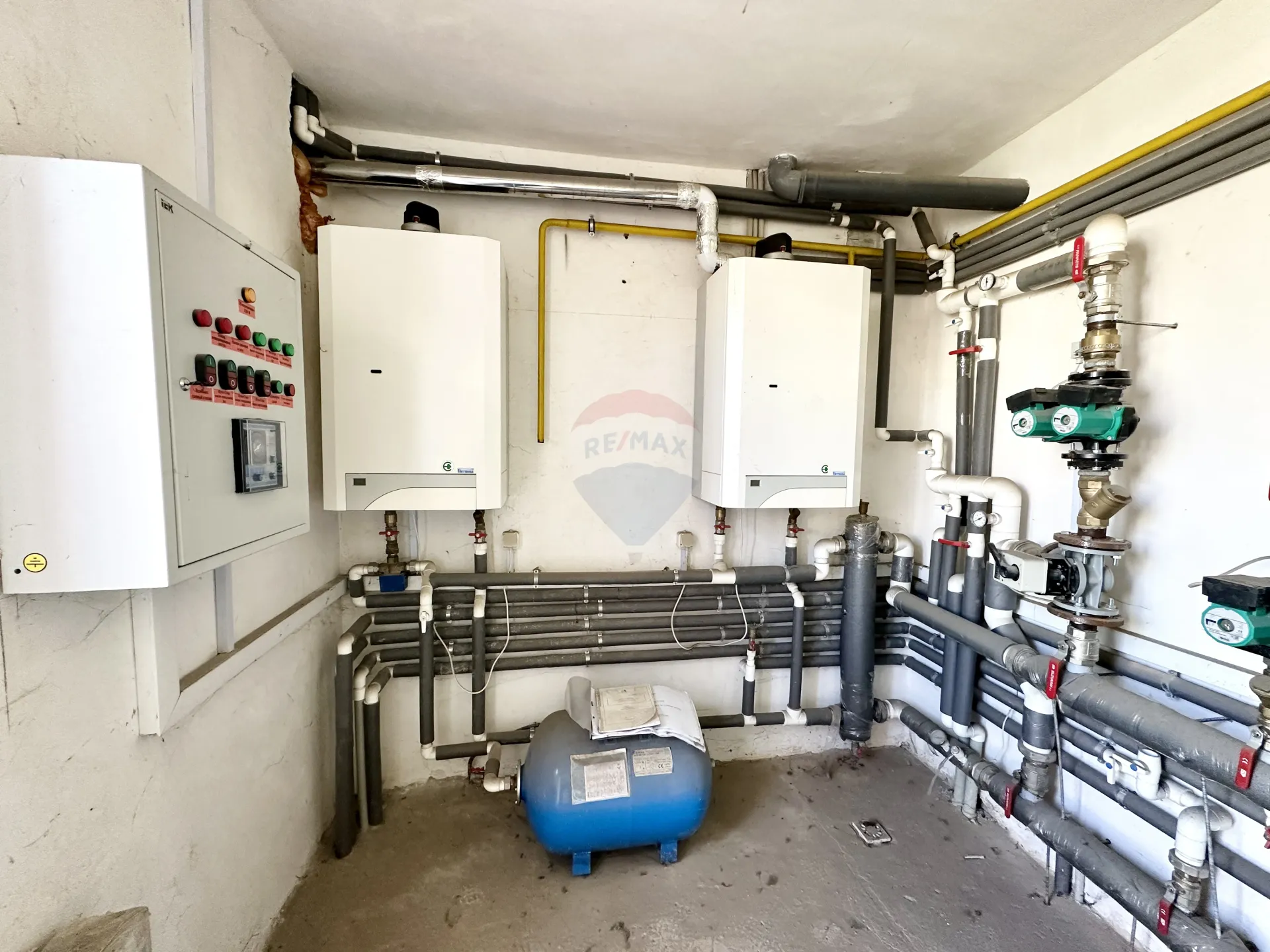 Free-purpose property, 800 m² — Image 17