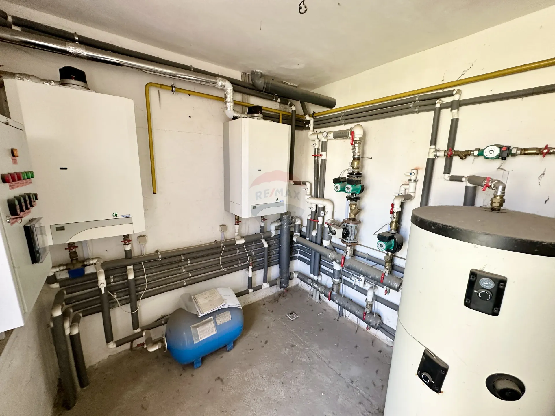 Free-purpose property, 800 m² — Image 18