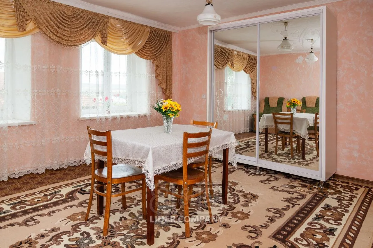1-этажный дом, 4 комнаты, 140 м² — Изображение 4