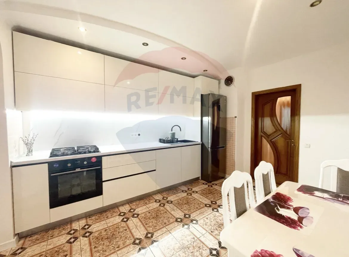 2-bedroom apartment, 90 m² — Image 5