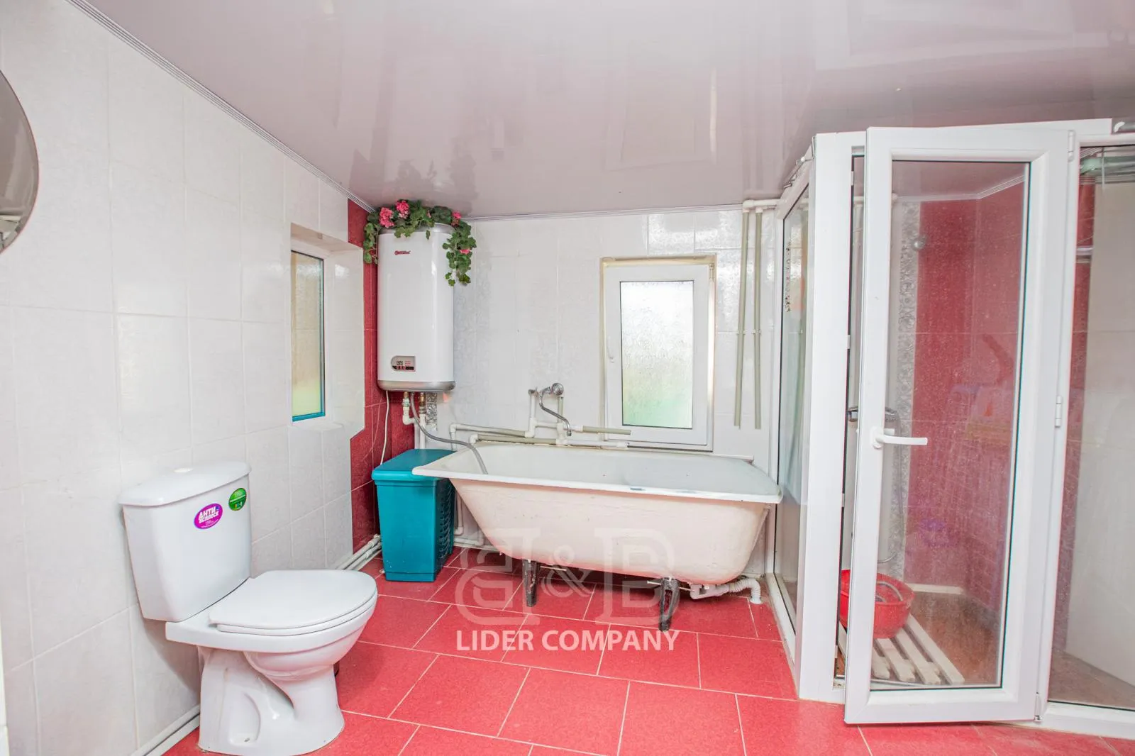 1-etaje casă, 3 camere, 138 m² — Imagine 4