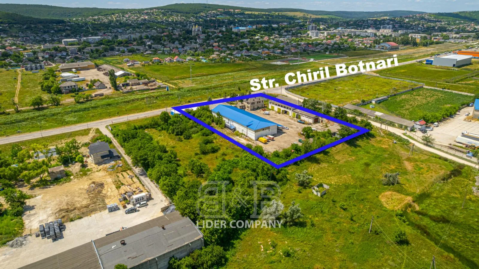 Spațiu comercial, 1 000 m² — Imagine 1