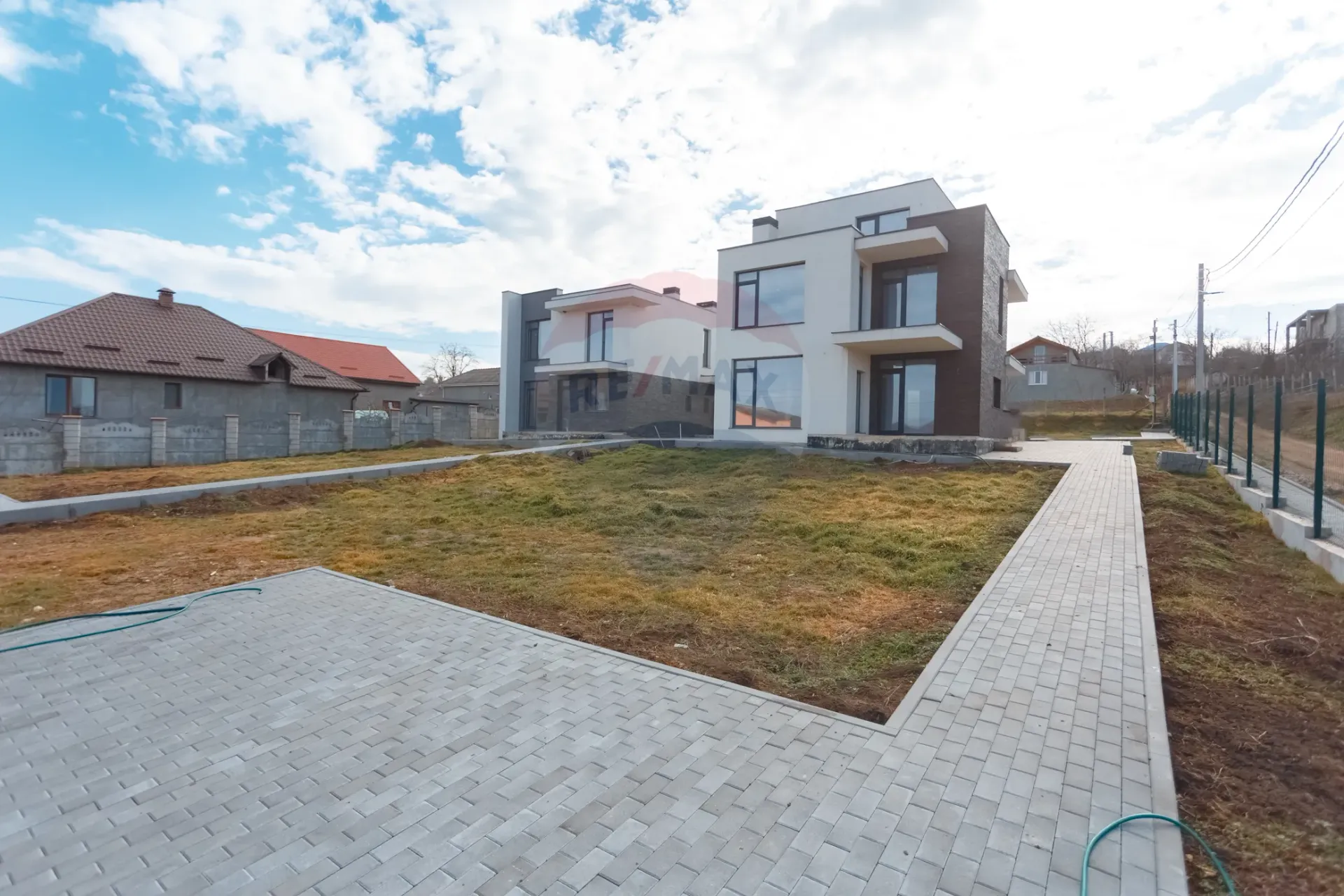 2-floor house, 179 m² — Image 1